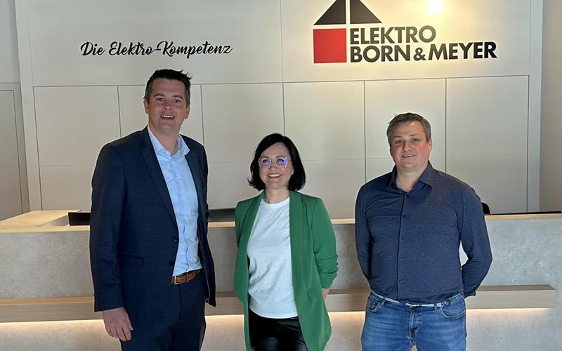 Minister Lex Delles zu Besuch bei Elektro Born & Meyer