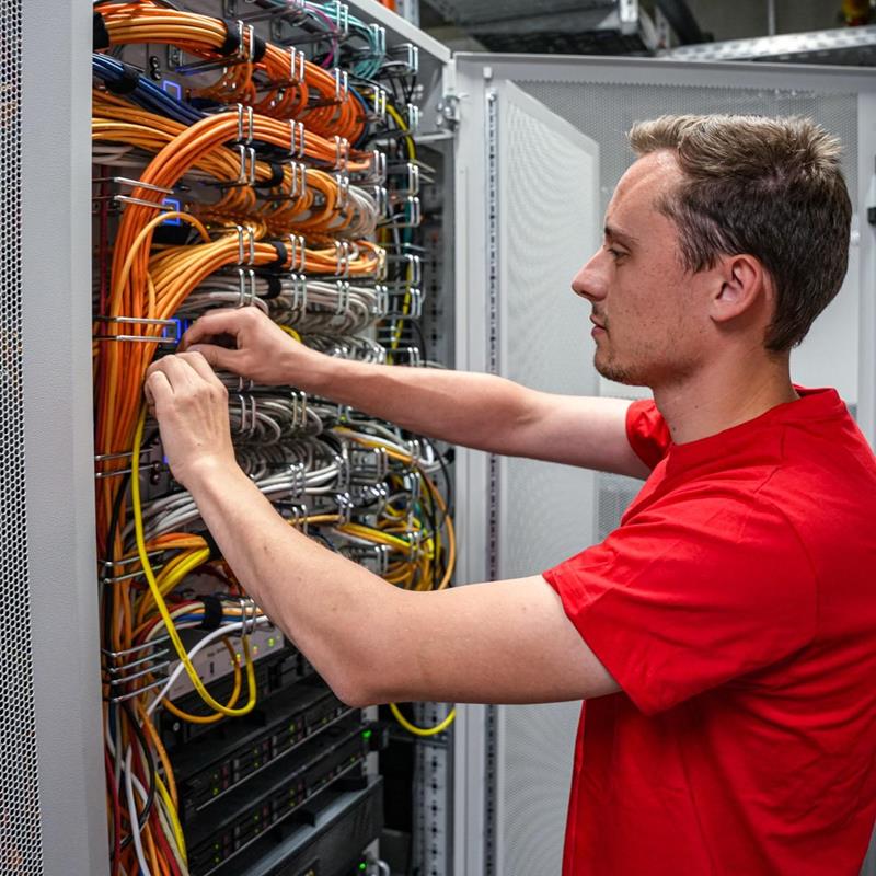 S’impliquer plutôt que regarder